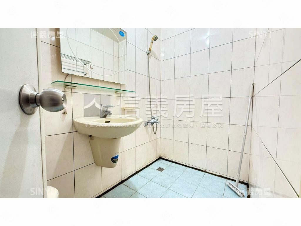 民生社區－南北向方正３樓房屋室內格局與周邊環境