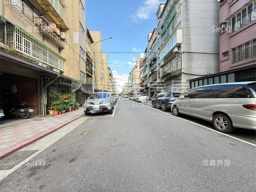 民生社區－南北向方正３樓房屋室內格局與周邊環境