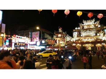 饒河夜市廟口第一間透天