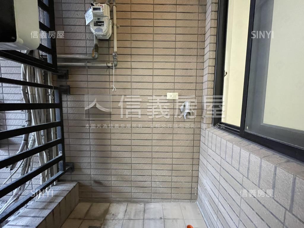 長堤高樓明亮美２房房屋室內格局與周邊環境