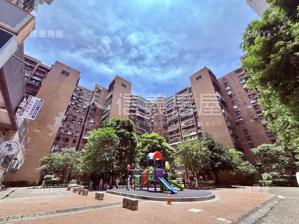 【成功國宅】山景朝南高樓房屋室內格局與周邊環境