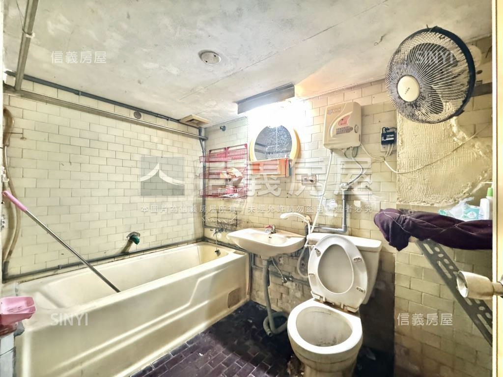 民生社區起家金店面房屋室內格局與周邊環境