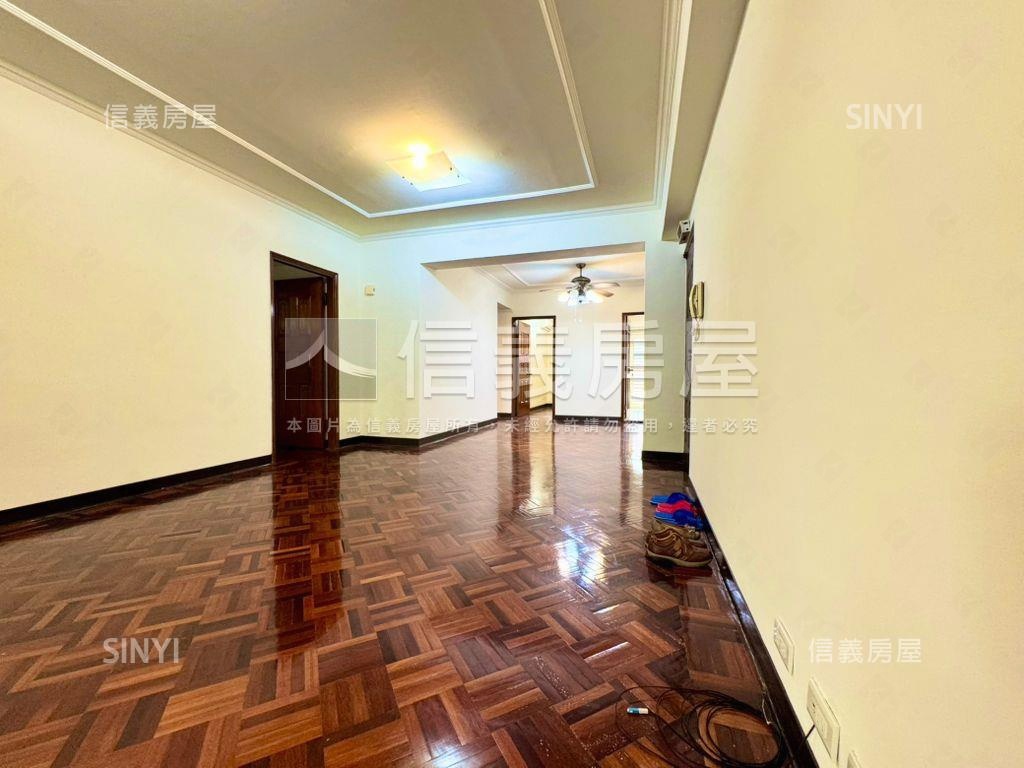 大安雙捷運管理四房房屋室內格局與周邊環境