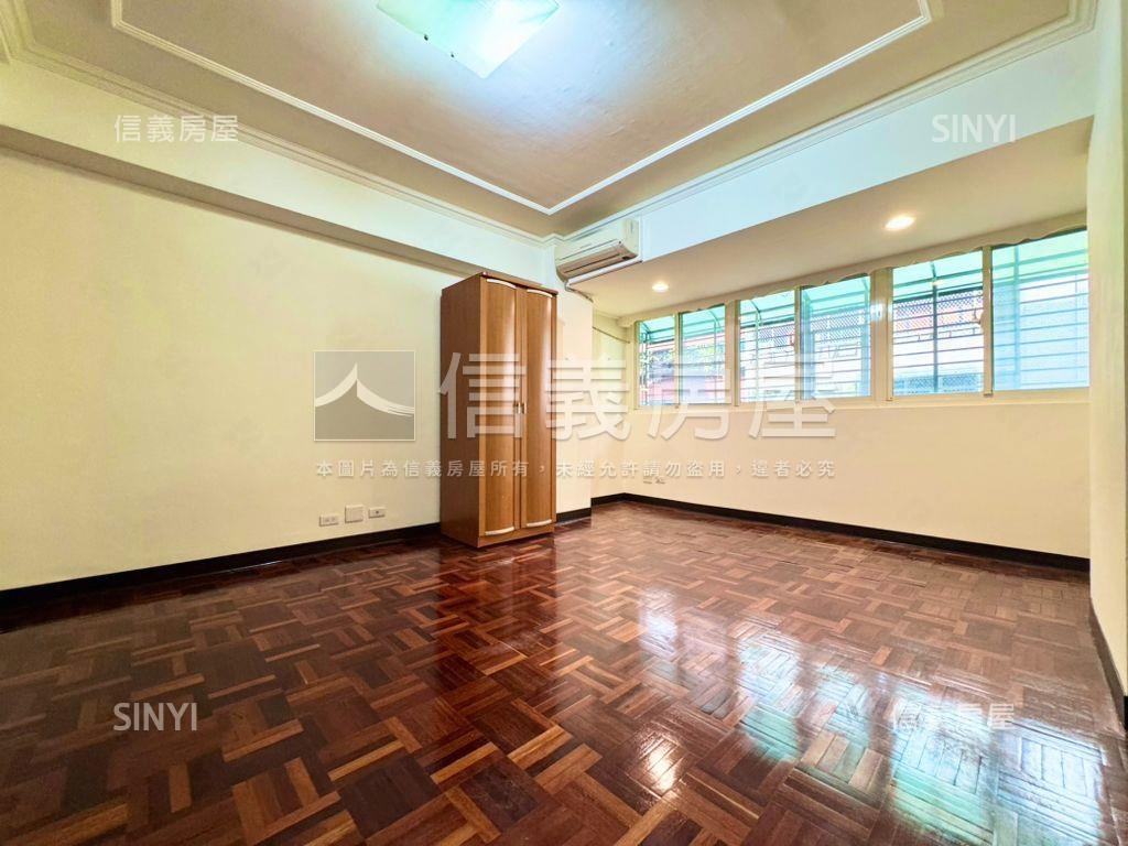 大安雙捷運管理四房房屋室內格局與周邊環境