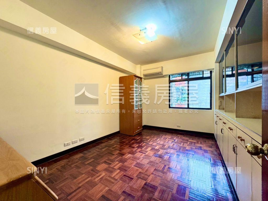 大安雙捷運管理四房房屋室內格局與周邊環境