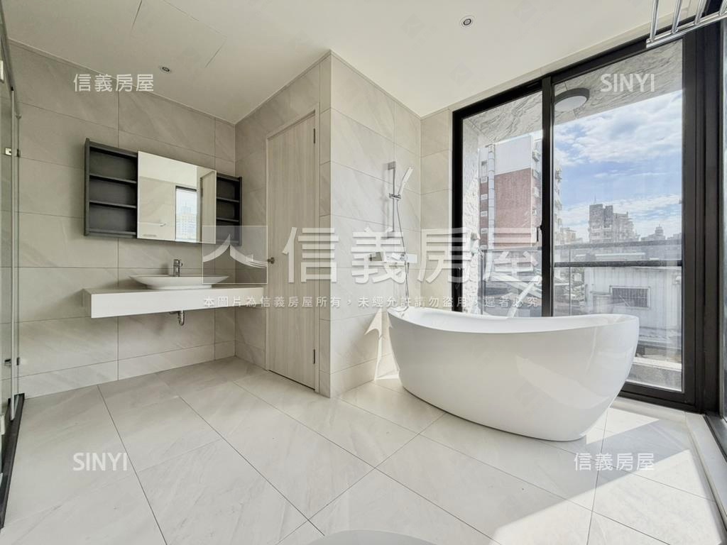 元心建設三面採光角墅房屋室內格局與周邊環境