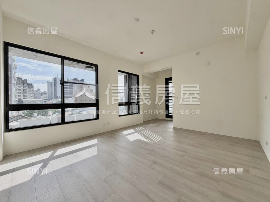 元心建設三面採光角墅房屋室內格局與周邊環境