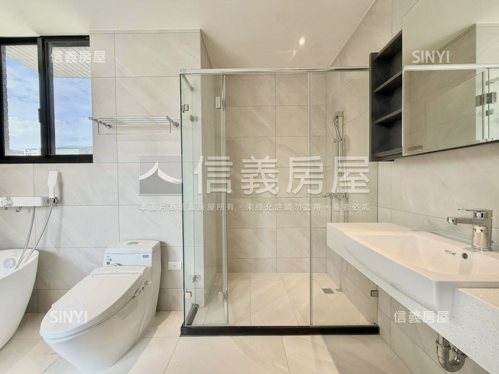 元心建設三面採光角墅房屋室內格局與周邊環境