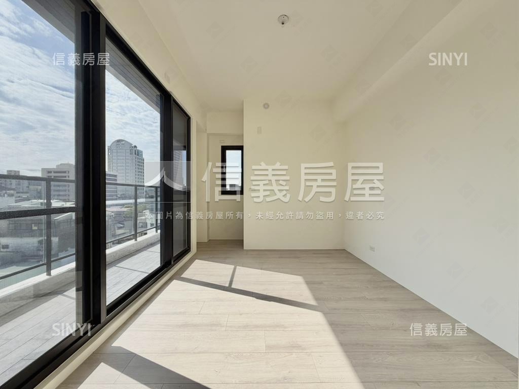 元心建設三面採光角墅房屋室內格局與周邊環境