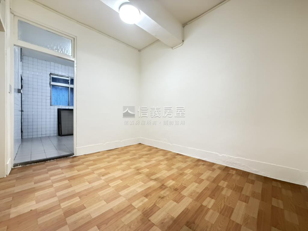 網溪活巷獨棟邊間標格三樓房屋室內格局與周邊環境