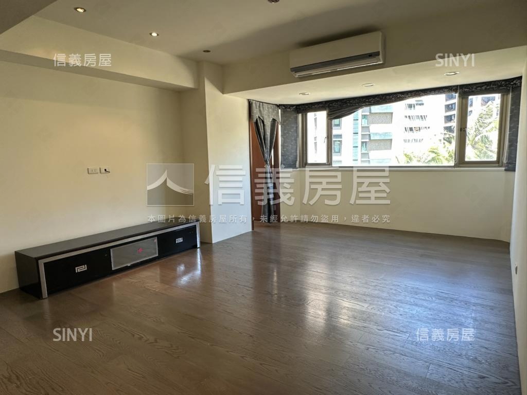 就看這間康和摘星房屋室內格局與周邊環境