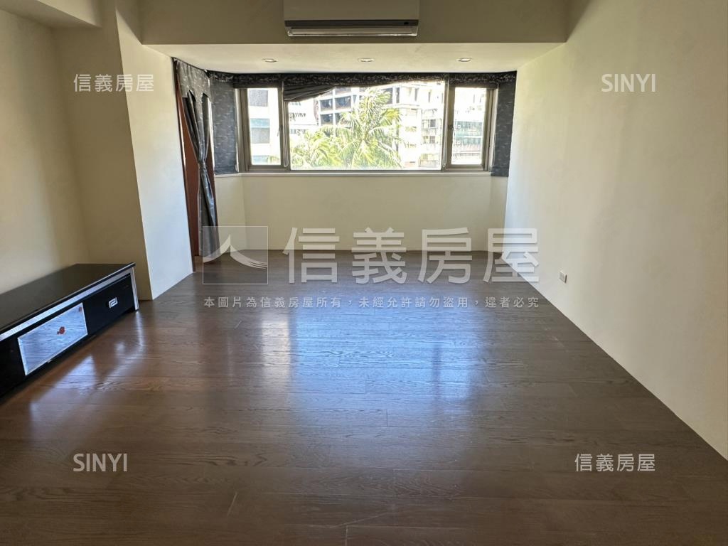 就看這間康和摘星房屋室內格局與周邊環境