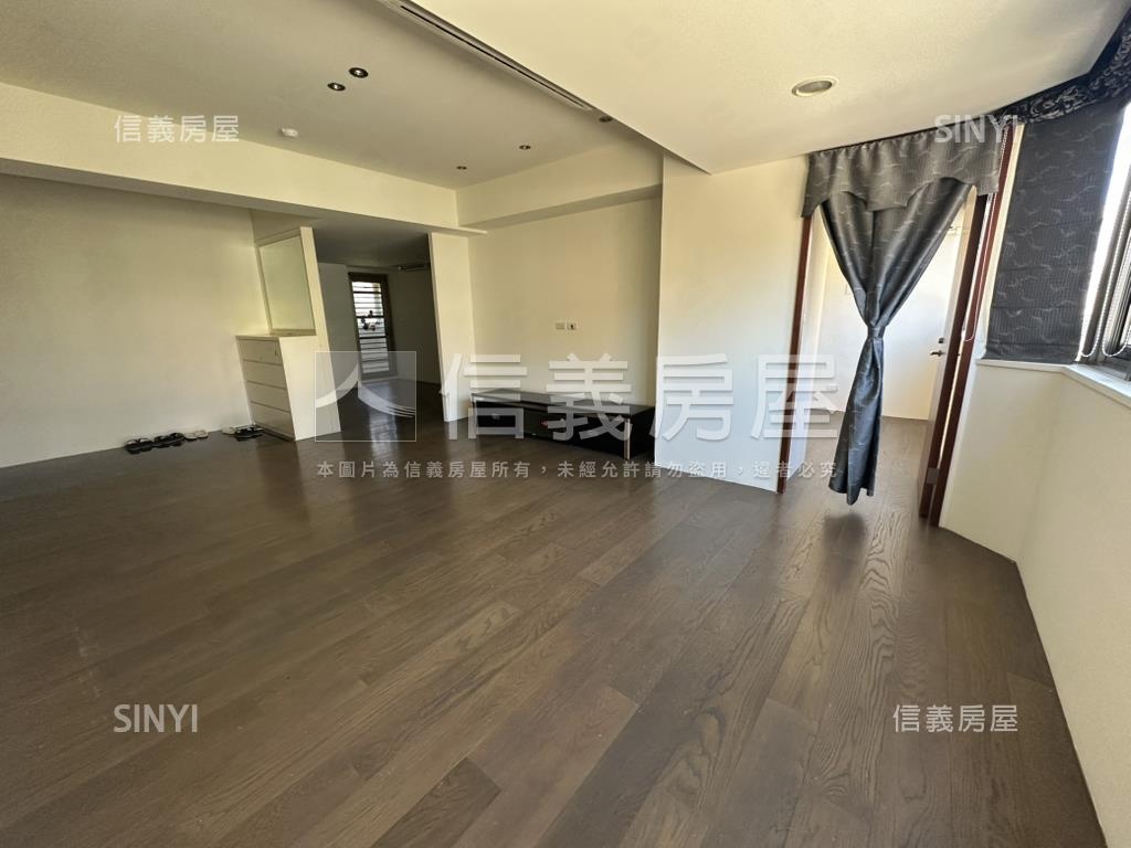 就看這間康和摘星房屋室內格局與周邊環境