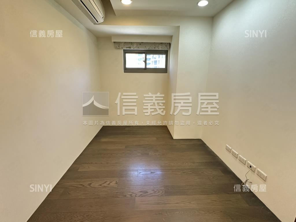 就看這間康和摘星房屋室內格局與周邊環境