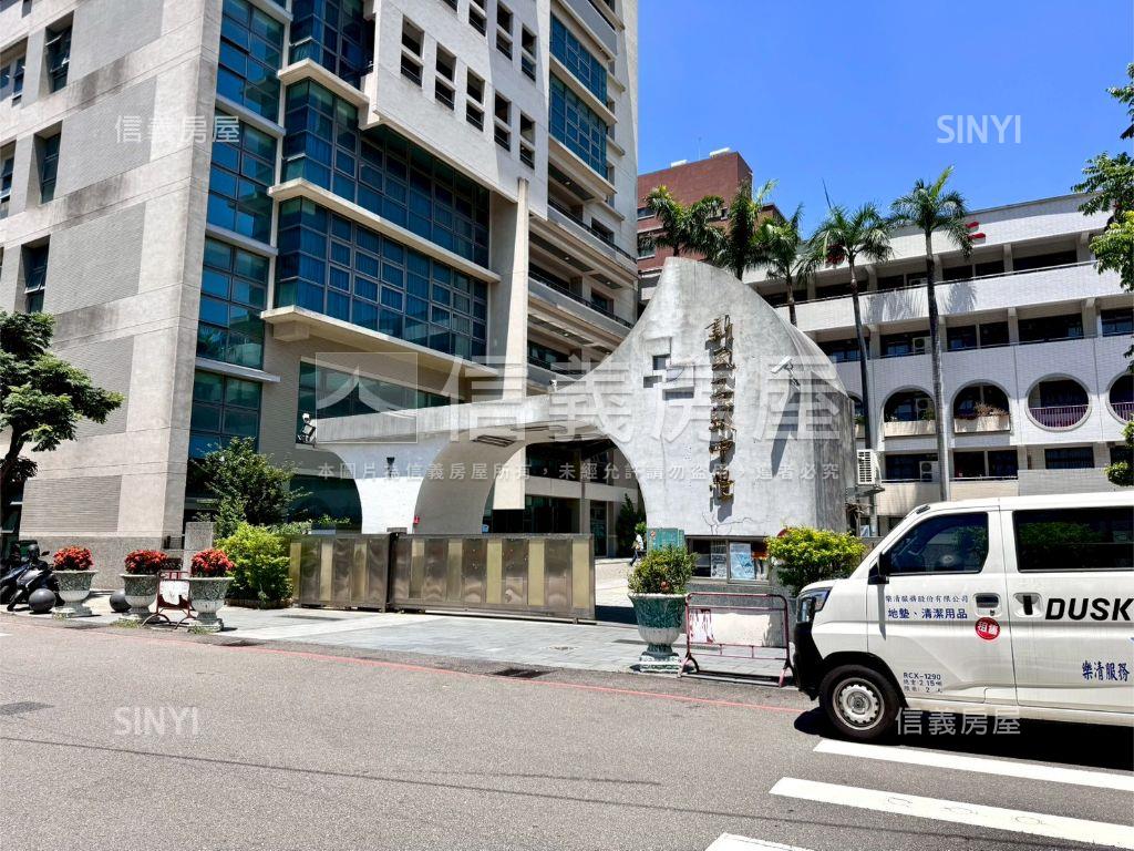 北區運動中心旁質感透天房屋室內格局與周邊環境