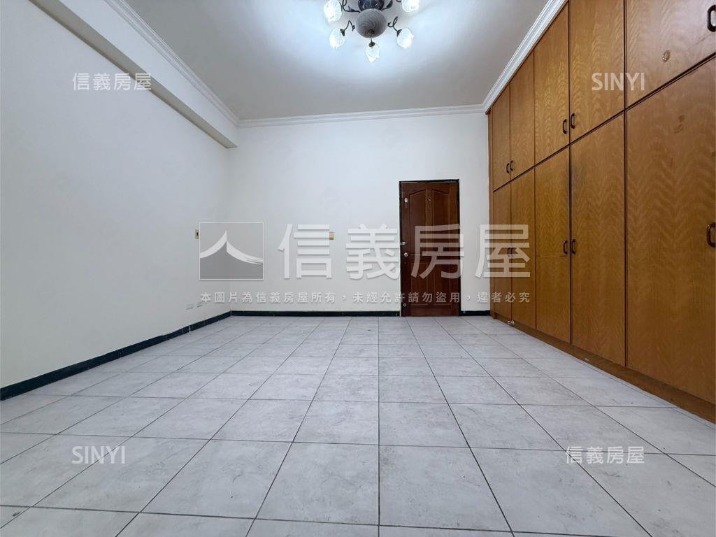 東區龍邦透天稀有釋出房屋室內格局與周邊環境