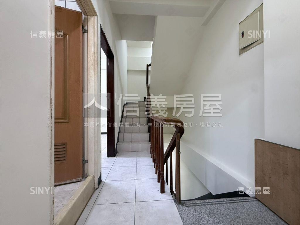 東區龍邦透天稀有釋出房屋室內格局與周邊環境