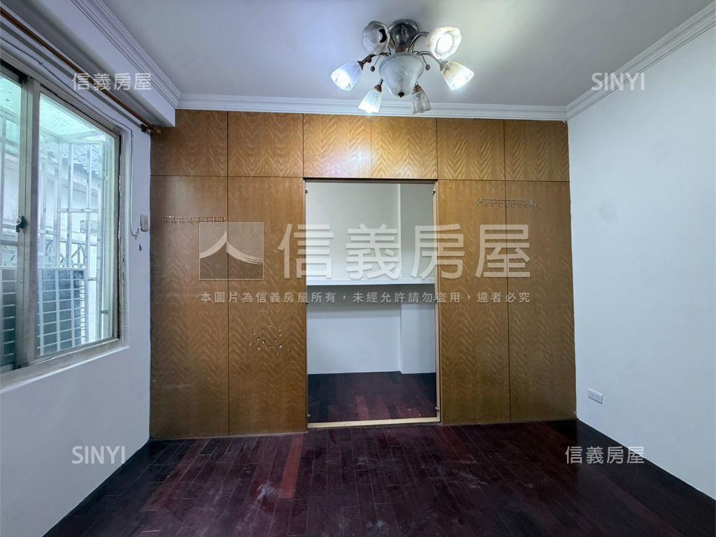 東區龍邦透天稀有釋出房屋室內格局與周邊環境