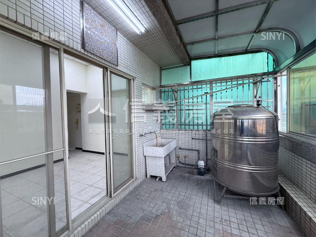 東區龍邦透天稀有釋出房屋室內格局與周邊環境