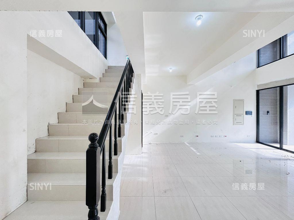 福鄉至馥。Ｓ２店面房屋室內格局與周邊環境