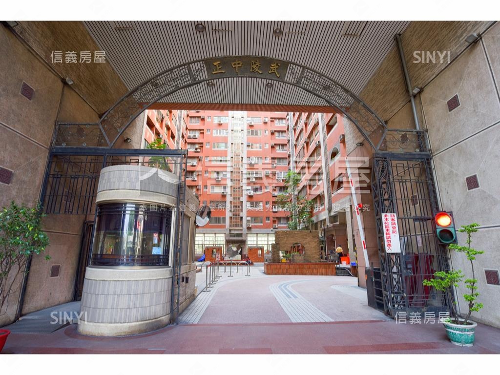 武陵中正裝潢採光三房房屋室內格局與周邊環境