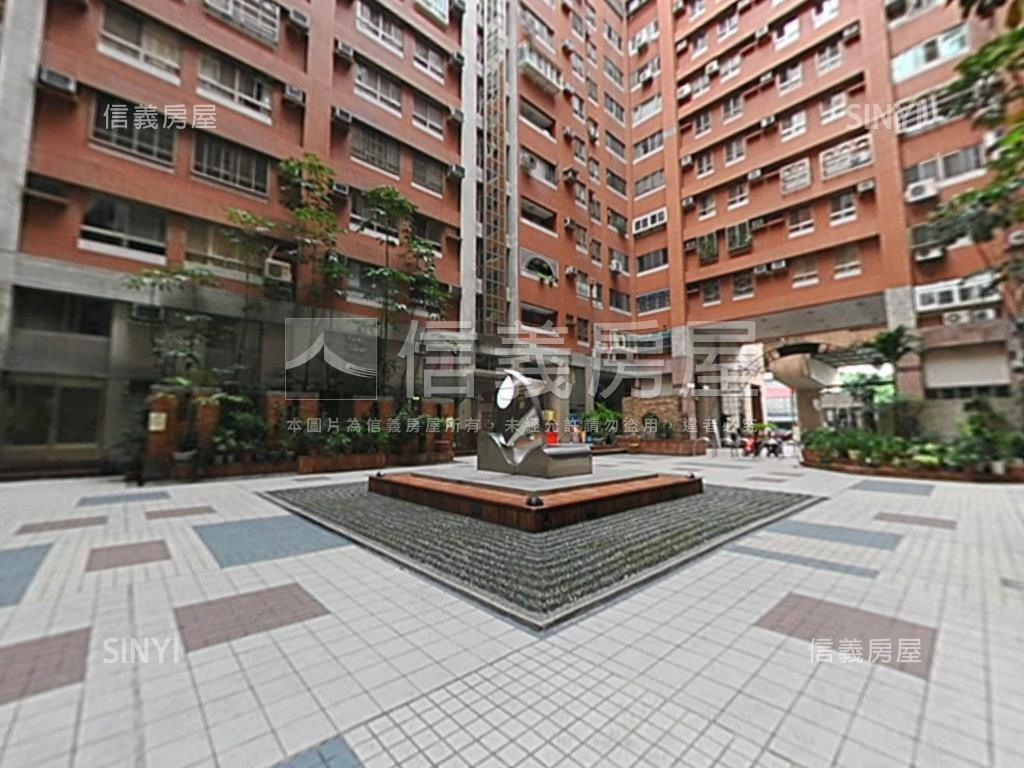 武陵中正裝潢採光三房房屋室內格局與周邊環境