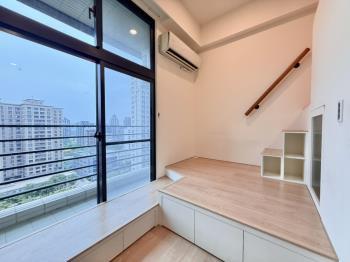 高鐵西南朝向高樓美屋