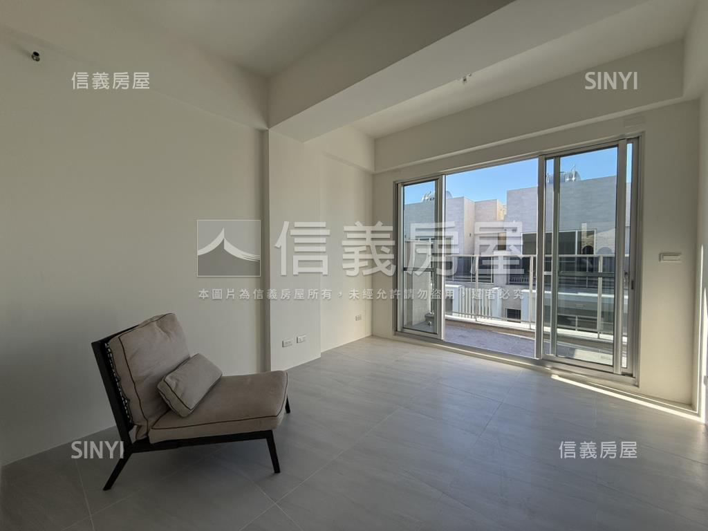 裕信二街電梯別墅房屋室內格局與周邊環境