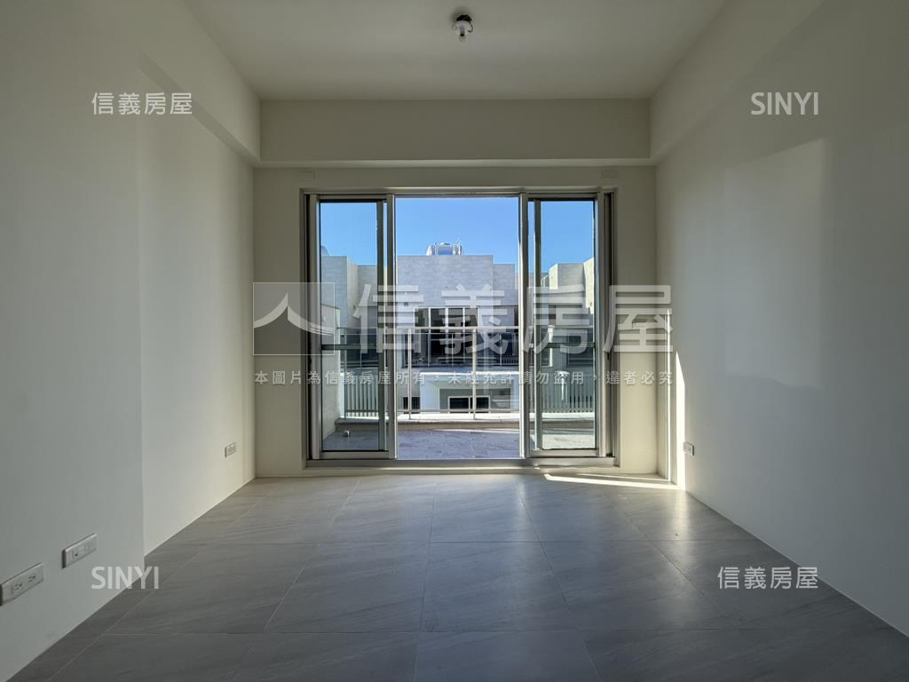 裕信二街電梯別墅房屋室內格局與周邊環境