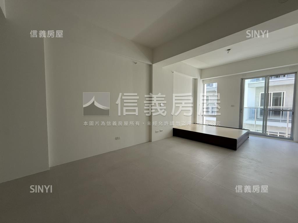裕信二街電梯別墅房屋室內格局與周邊環境