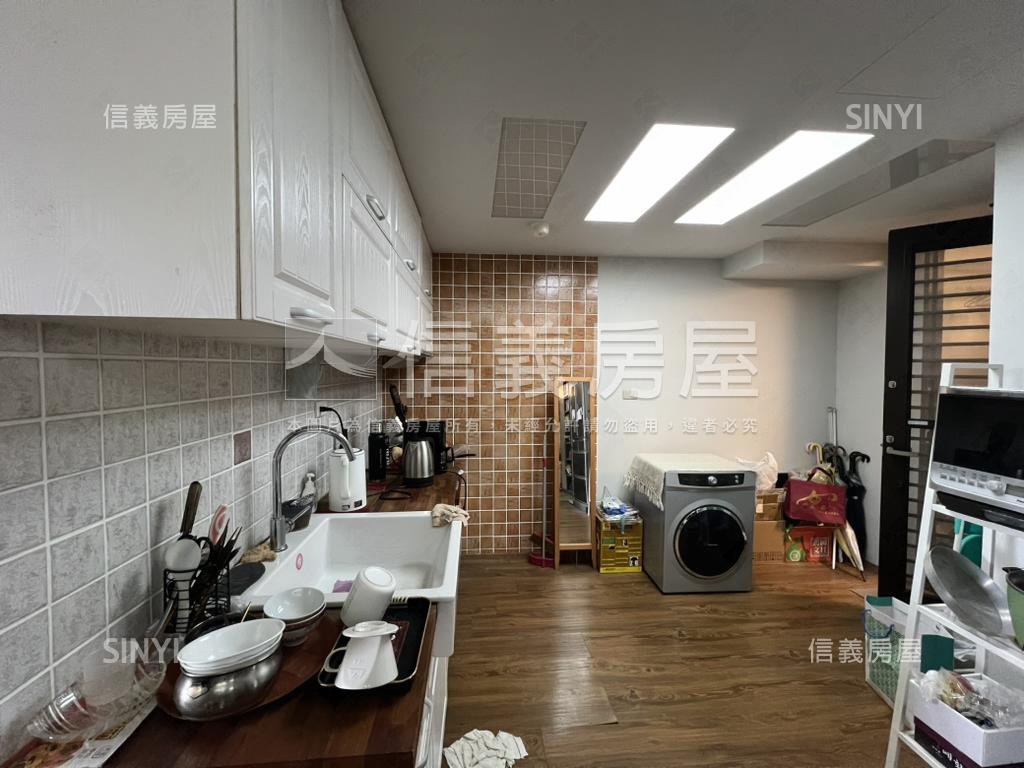 低總綠意兩房房屋室內格局與周邊環境