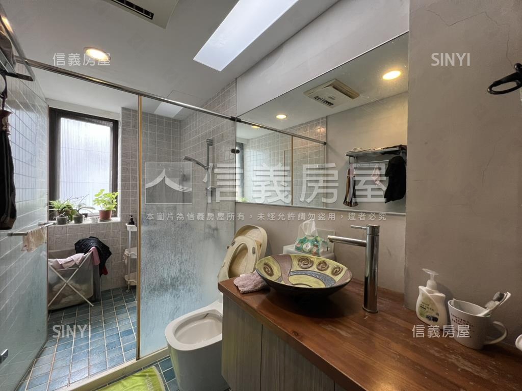 低總綠意兩房房屋室內格局與周邊環境