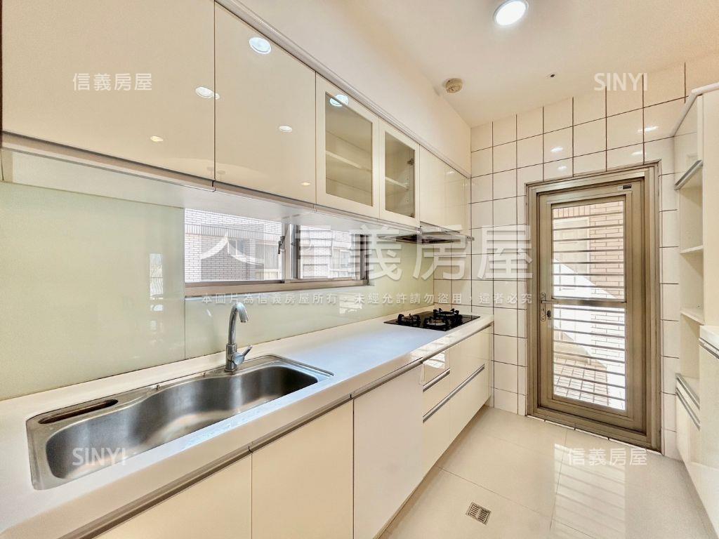 椰城景觀四房房屋室內格局與周邊環境