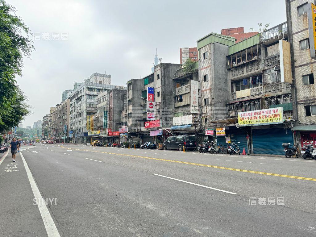 信義路店面房屋室內格局與周邊環境