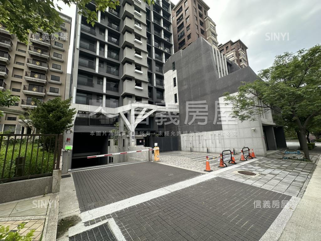 青埔青朗２房車位房屋室內格局與周邊環境