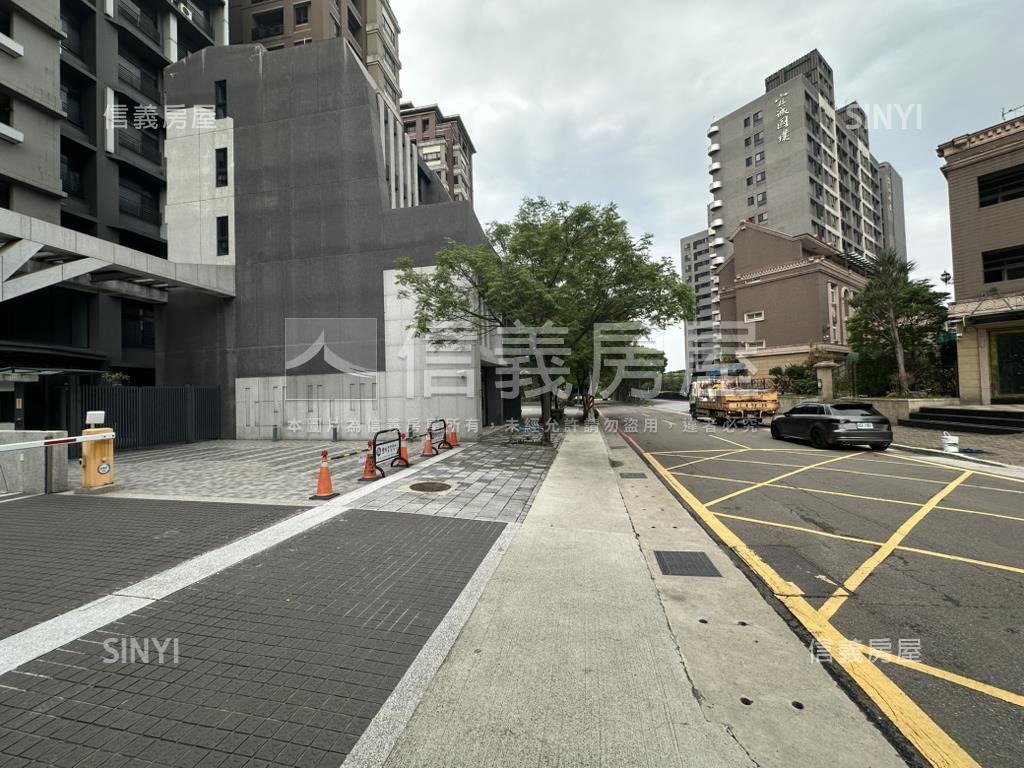 青埔青朗２房車位房屋室內格局與周邊環境