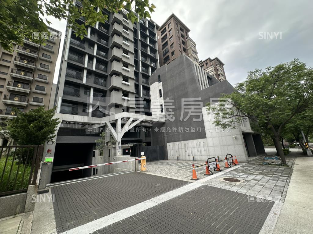 青埔青朗２房車位房屋室內格局與周邊環境