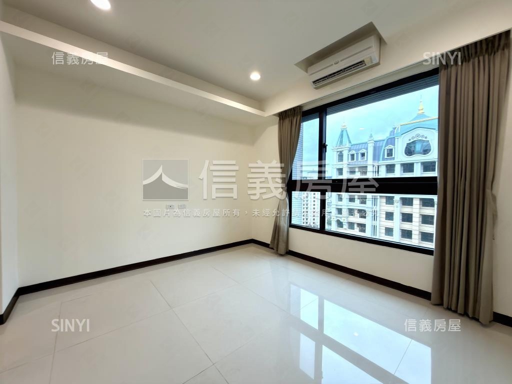 世界之星高樓三房車位房屋室內格局與周邊環境