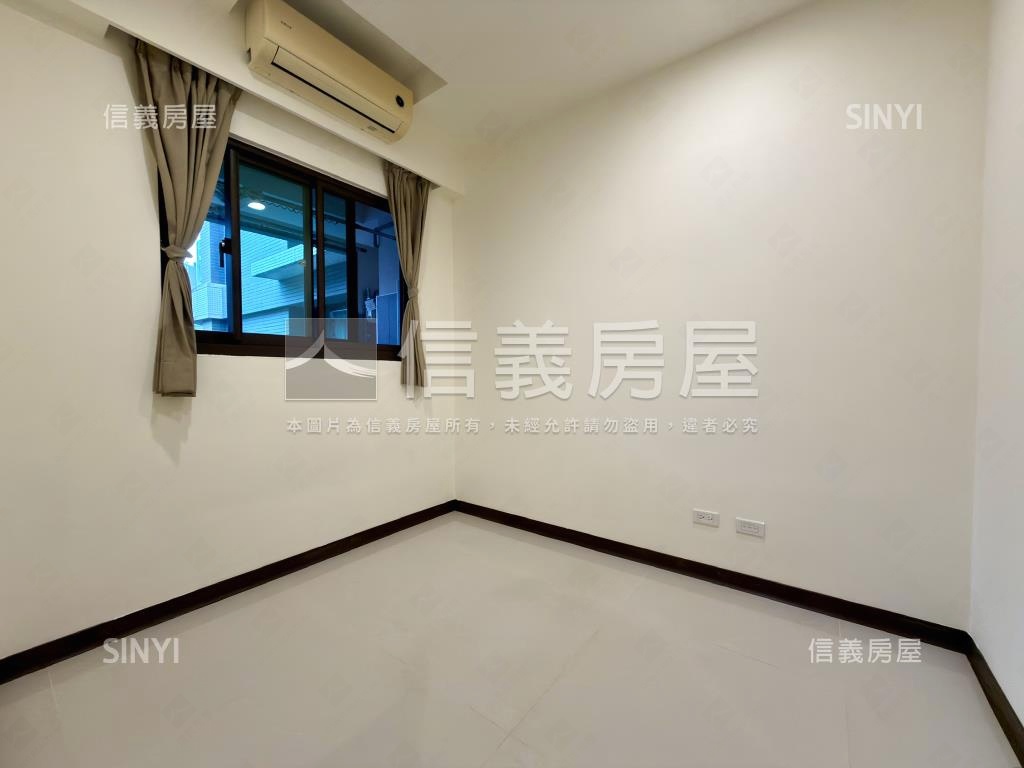 世界之星高樓三房車位房屋室內格局與周邊環境