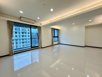 世界之星高樓三房車位