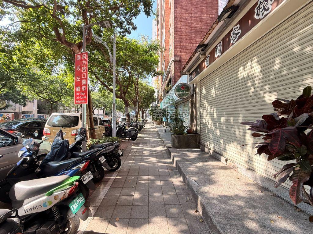 仁愛安和優質稀有金店面房屋室內格局與周邊環境