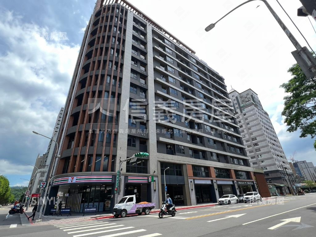 站前東本木稀有露臺戶房屋室內格局與周邊環境