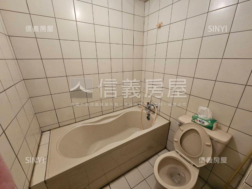 稀有！！南港國宅景觀雙衛房屋室內格局與周邊環境