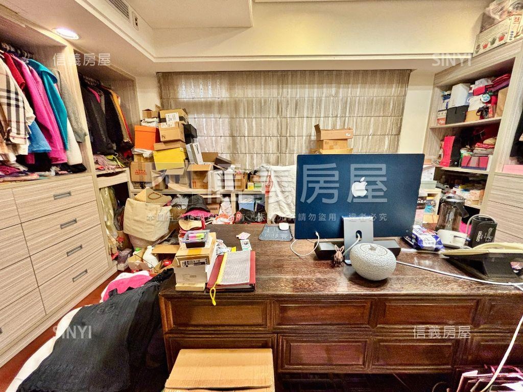 市政巴黎＞雙車位邊間別墅房屋室內格局與周邊環境