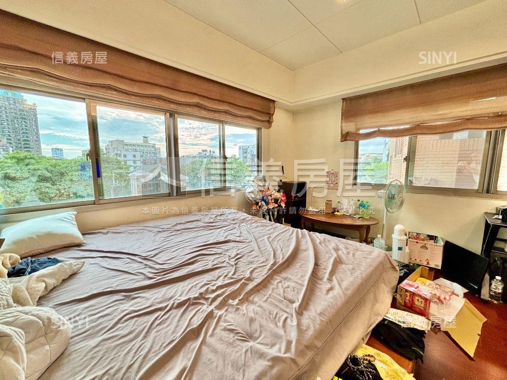 市政巴黎＞雙車位邊間別墅房屋室內格局與周邊環境