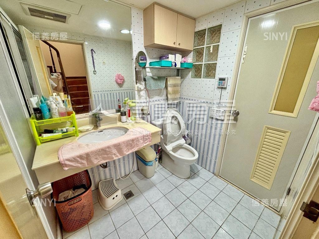 市政巴黎＞雙車位邊間別墅房屋室內格局與周邊環境