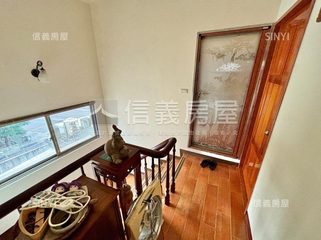 市政巴黎＞雙車位邊間別墅房屋室內格局與周邊環境