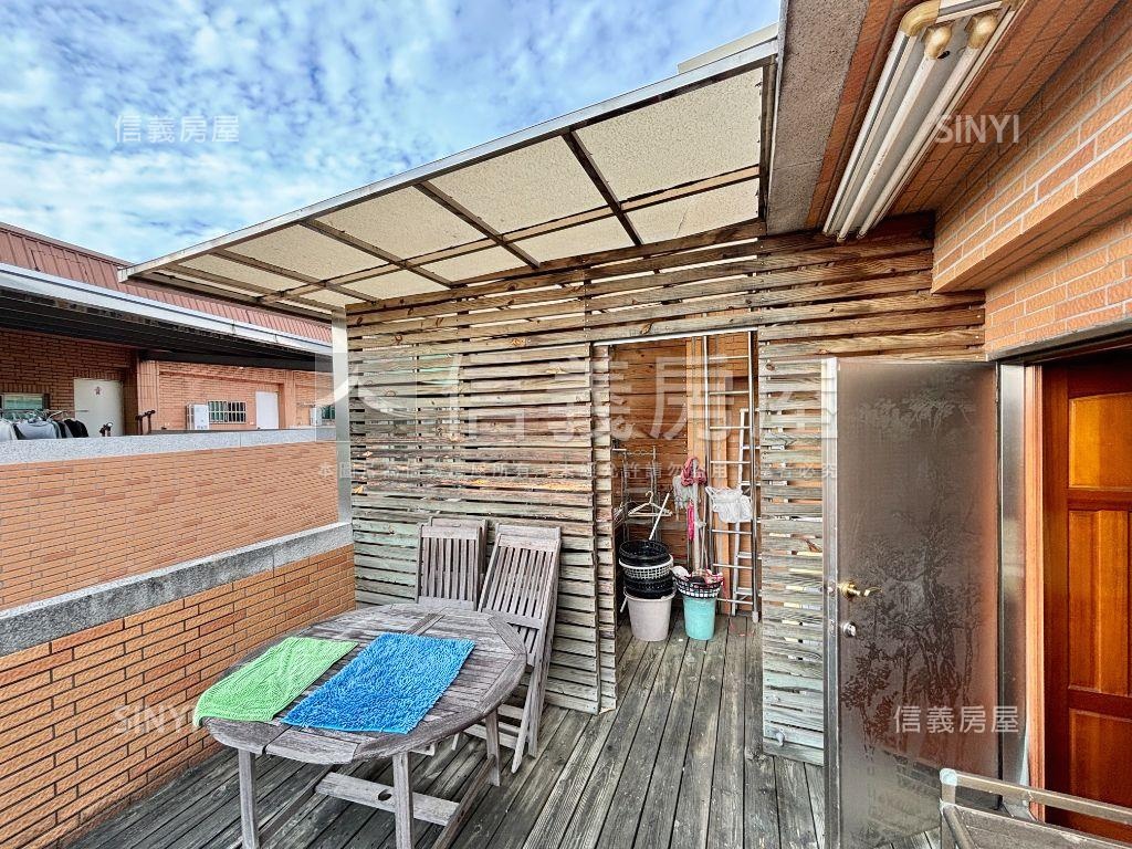 市政巴黎＞雙車位邊間別墅房屋室內格局與周邊環境