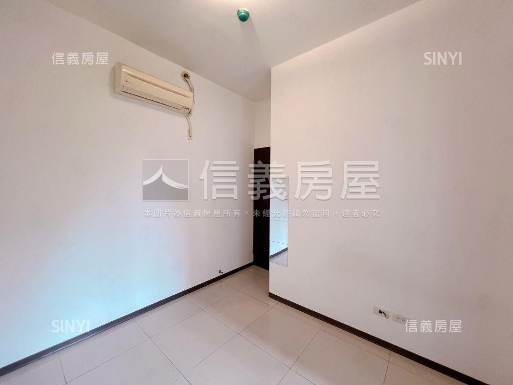 長虹大鎮●稀有方正四房房屋室內格局與周邊環境