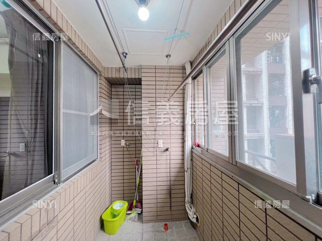 長虹大鎮●稀有方正四房房屋室內格局與周邊環境